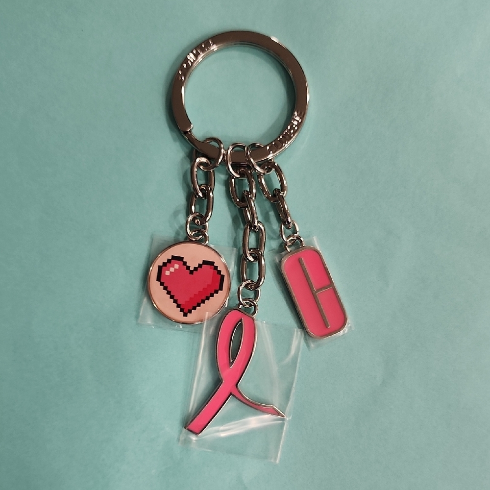 CLINIQUE Pink Heart Keychain